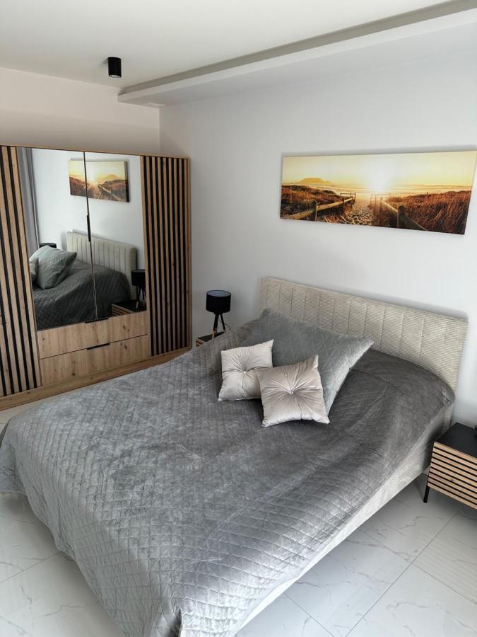 Glamroom