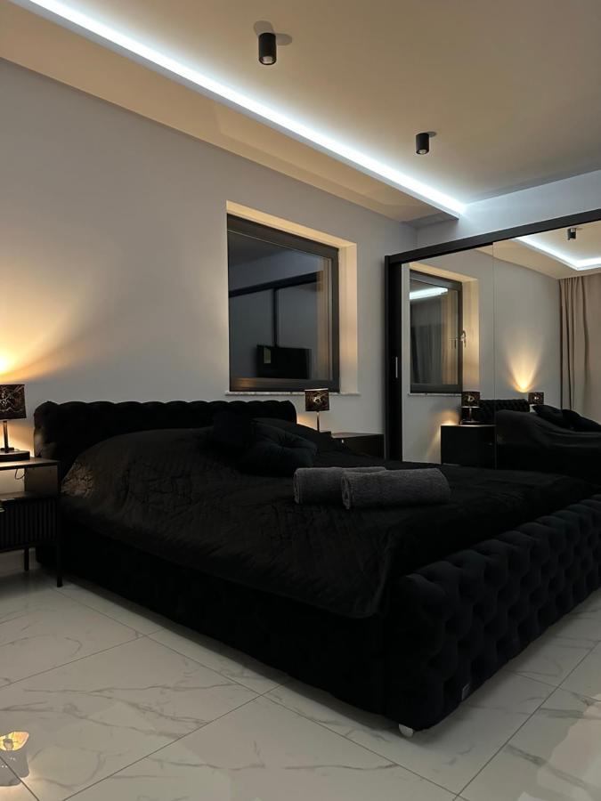 Glamroom *