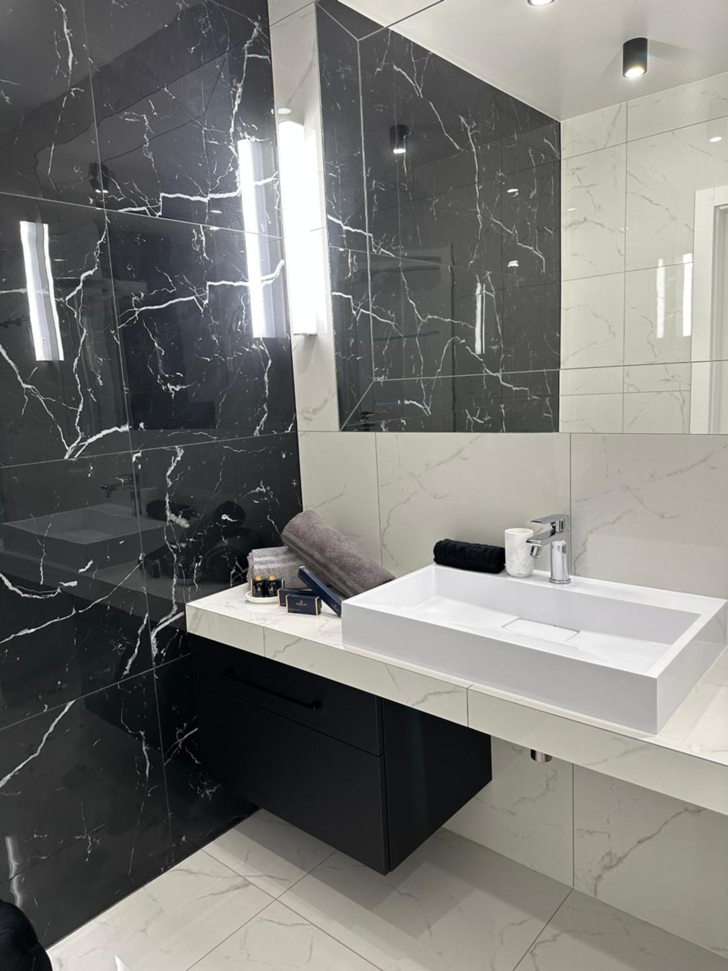 Glamroom